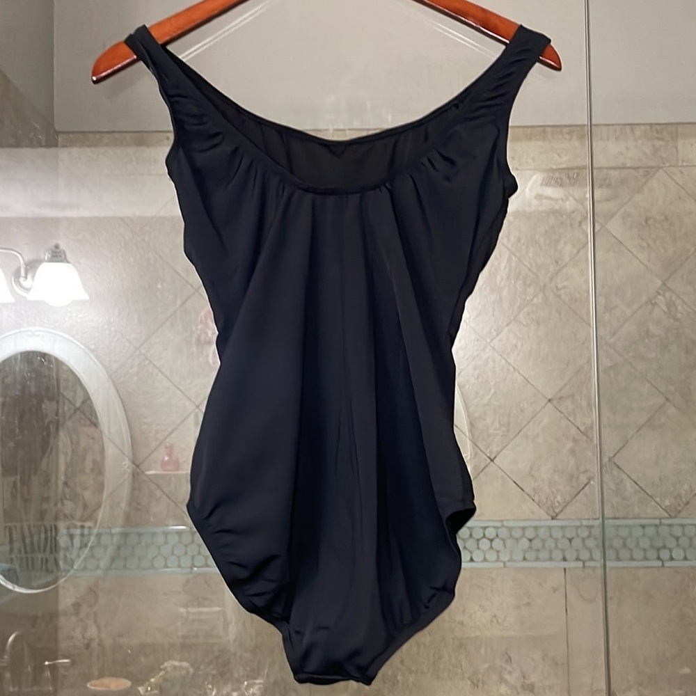 Leotard - Picture 2 of 8